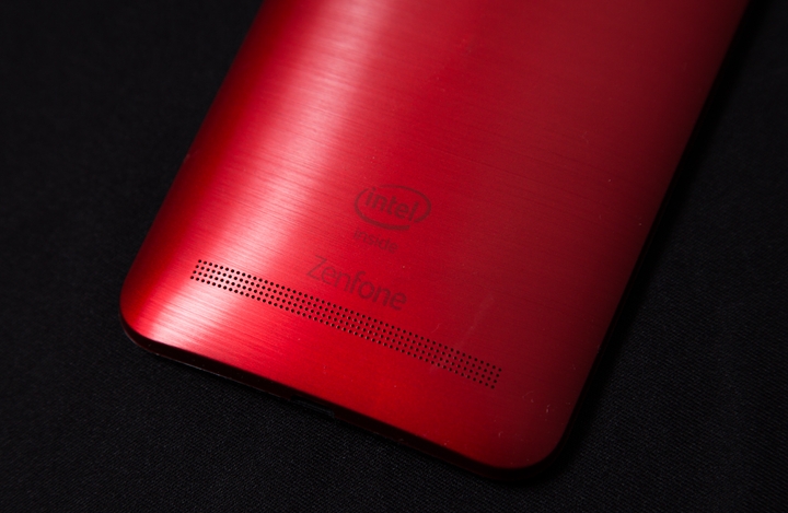ASUS Zenfone2 4GB版本，CP值高的沒天理，人手一支不寂寞