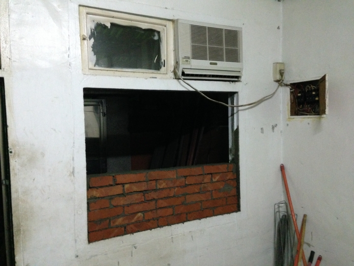 【DIY】翻修一間屋齡比自己還老的房屋《05/03更新》(現在打算全部整理好再分享！謝謝！)