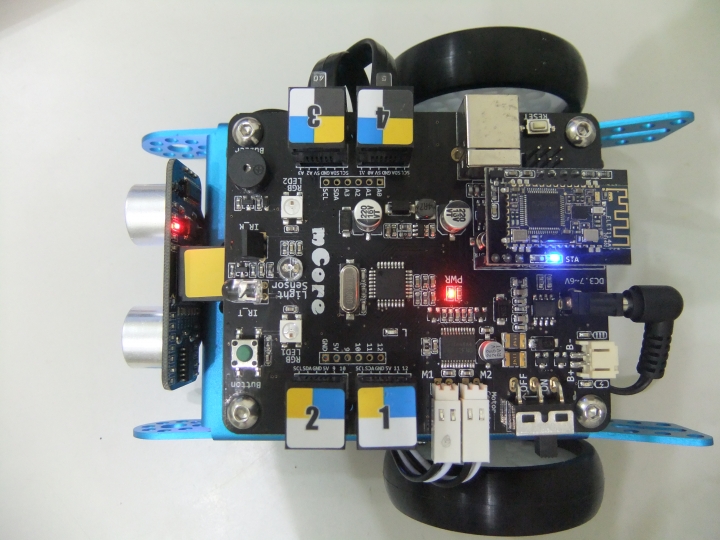 超萌的機器人 mBot 開箱及簡報介紹