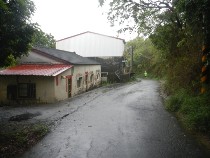 難忘「濕背秀」的一馬--阿勃勒花季馬拉松