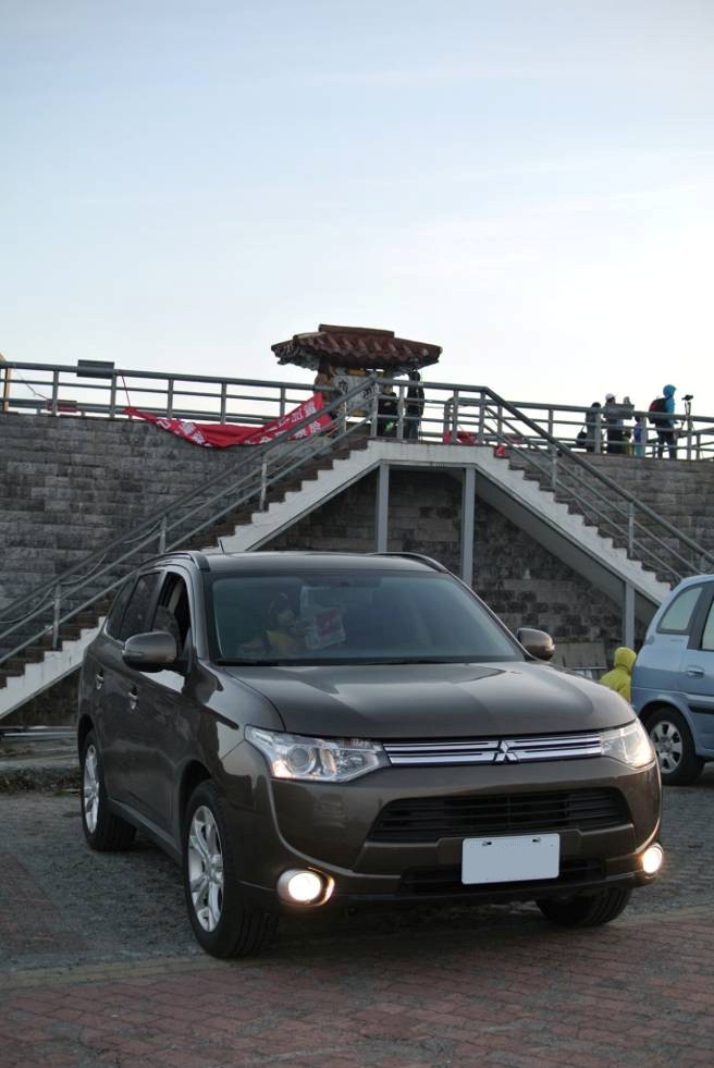 第一次買休旅車，換我來開箱OUTLANDER 7人座尊榮型
