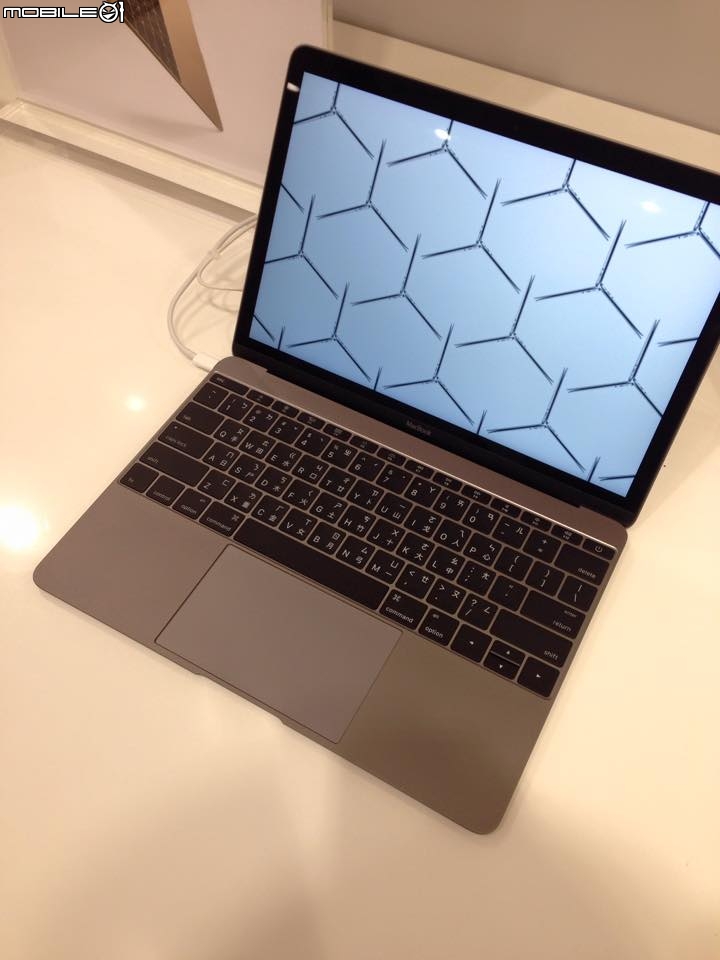 New Macbook 金色512GB入手 [5/29新增充電測試]