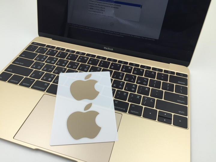 開箱！！金色Macbook有彩蛋 會毒死人