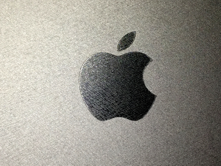 NEW MACBOOK 12吋 太空灰 使用一週簡單心得及簡單開箱