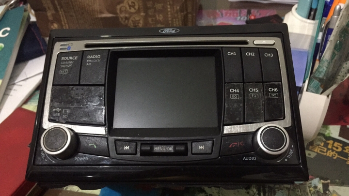 Ford Tierra LS換Benq音響