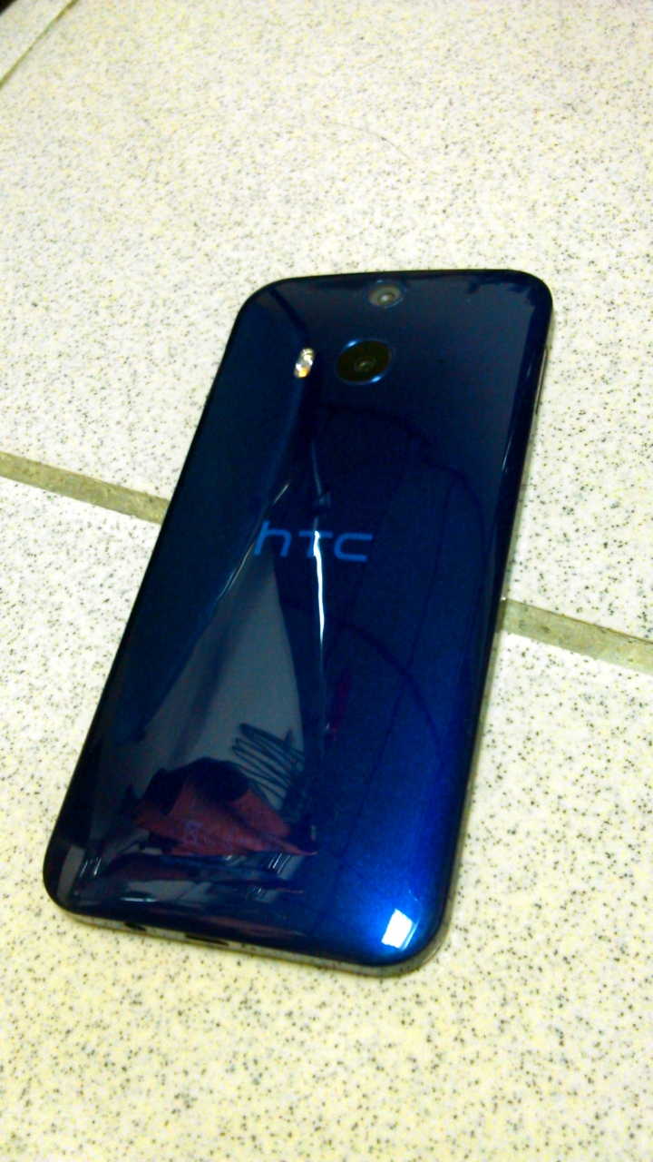 HTC butterfly 2之我的藍蝶~[開箱]