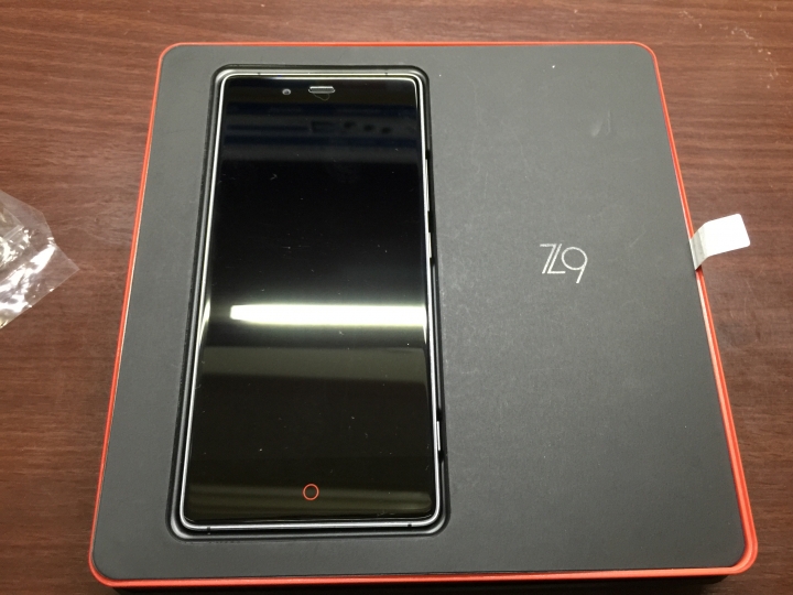 台灣首發 nubia Z9 正式 經典版 開箱 真正的無邊框