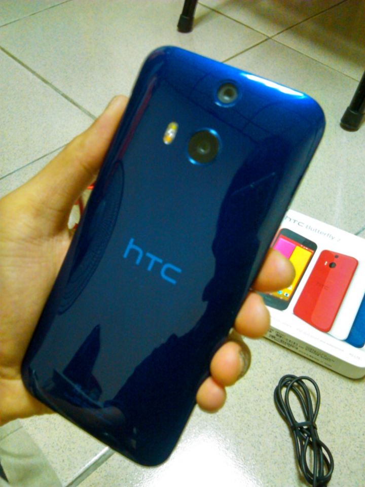 HTC butterfly 2之我的藍蝶~[開箱]