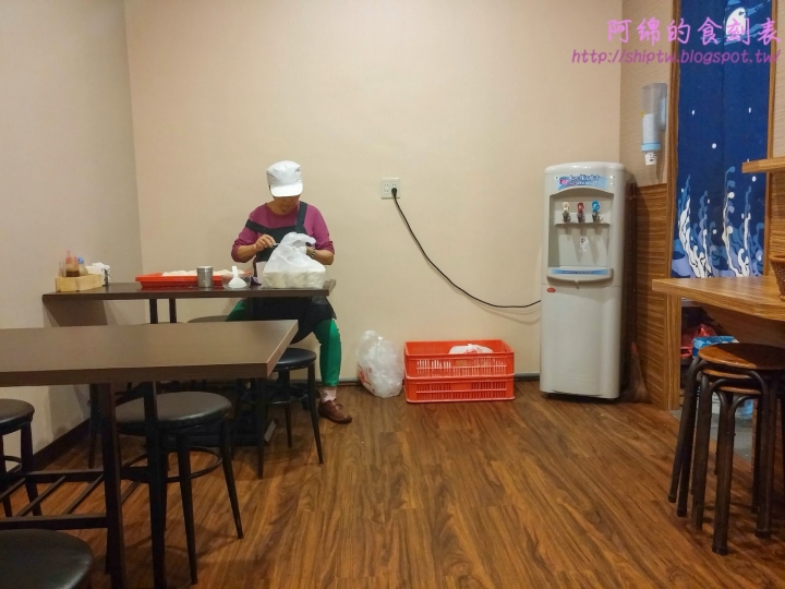 桃園市桃園區 [宇都宮餃子] 爆紅!!九層塔豚燒餃子