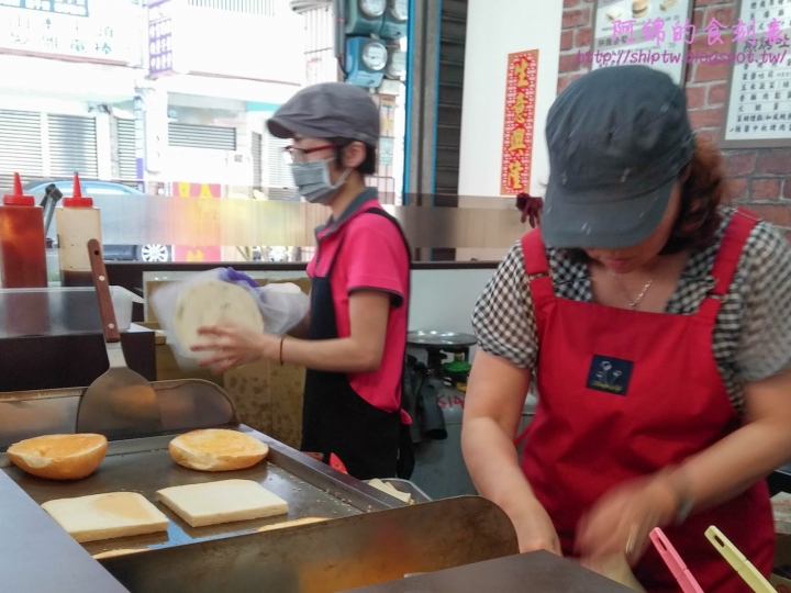 桃園市中壢區 [麥町吐司工房] 乾淨明亮的新式早餐店