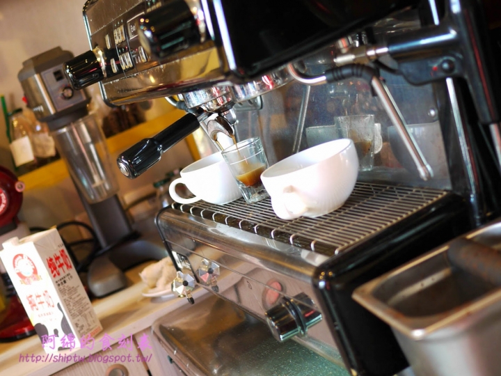 桃園市龜山區 [9bar Coffee] 咖啡迷必朝聖的咖啡店