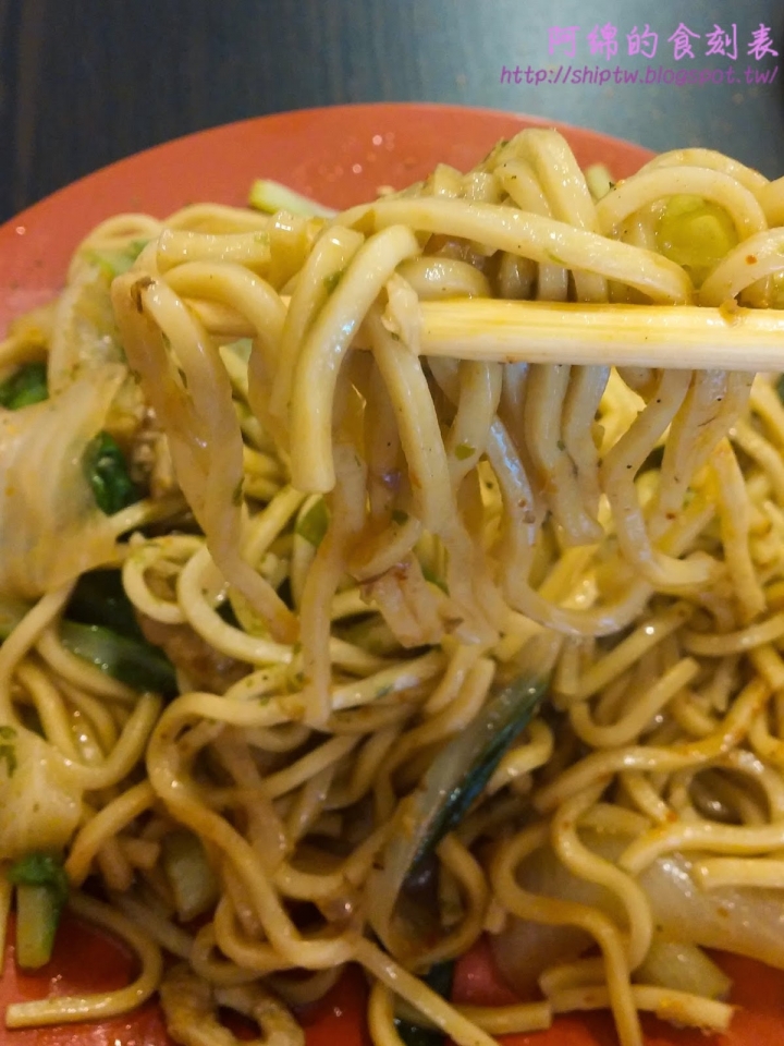 桃園市桃園區 [宇都宮餃子] 爆紅!!九層塔豚燒餃子