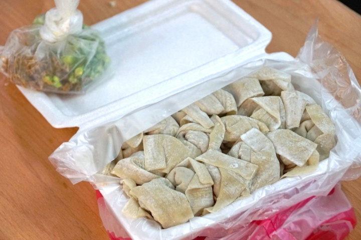 [中西區] 福榮小吃店-阿瑞意麵 ft. 大菜市無人販賣所