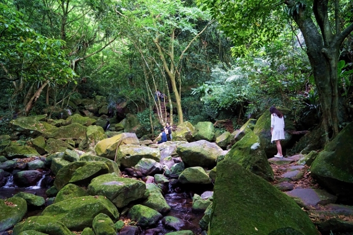 ▌新北石門‧旅遊景點 ▌台北近郊的熱門消暑勝地【青山瀑布】