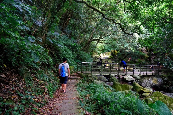 ▌新北石門‧旅遊景點 ▌台北近郊的熱門消暑勝地【青山瀑布】