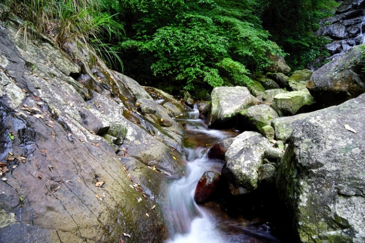 ▌新北石門‧旅遊景點 ▌台北近郊的熱門消暑勝地【青山瀑布】