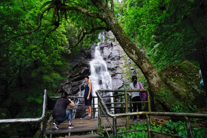 ▌新北石門‧旅遊景點 ▌台北近郊的熱門消暑勝地【青山瀑布】
