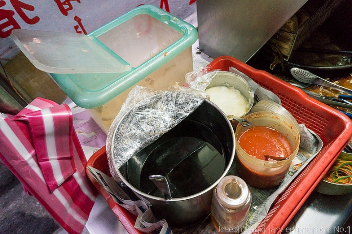 [新北中和]嘉義阿松脆皮臭豆腐 泡菜超有份量的