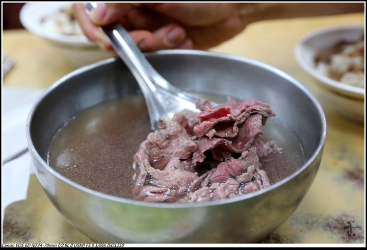 [台南]矮仔成蝦仁飯、旗哥牛肉湯、新市夜市  by蛋拔