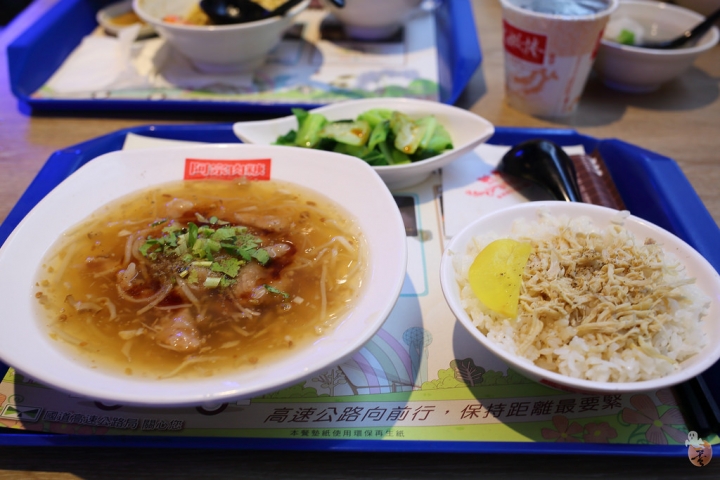 [台中]清水服務區變漂亮了,讓魚兒陪你一起用餐  by蛋拔