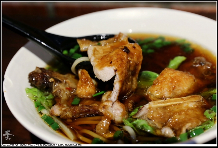 [台北]淡水黑殿飯店(排骨飯)  by蛋拔
