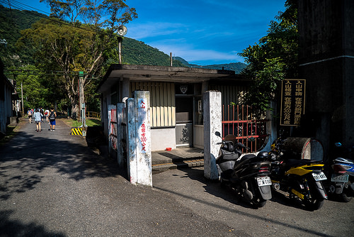 [ 重新開放 ] 陽光灑下閃耀清澈的溪水，現在僅能步行進入的花蓮"慕谷慕魚"