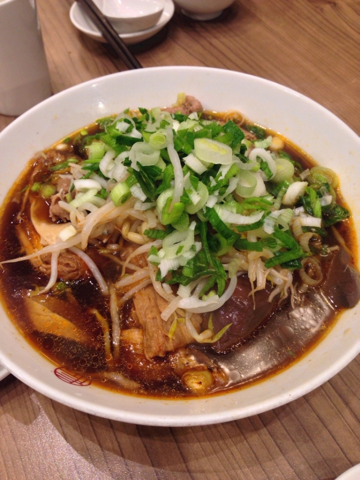 【台北】麻膳堂信義威秀店 麻辣豬肉麵、麻醬麵太好吃了