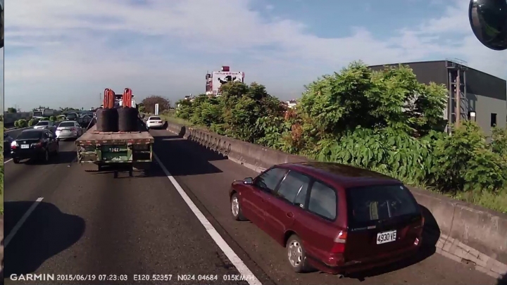 為什麼檢舉這些車輛走路肩沒有開罰?