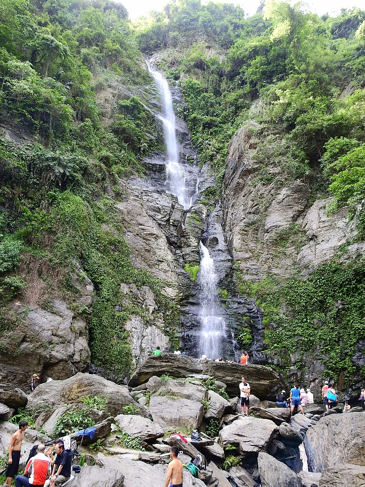 帶著Nikon P900去旅遊：迷霧森林、18度C、熊大庄、涼山瀑布、鳥松濕地及高通通農民市集，P900記錄精彩。