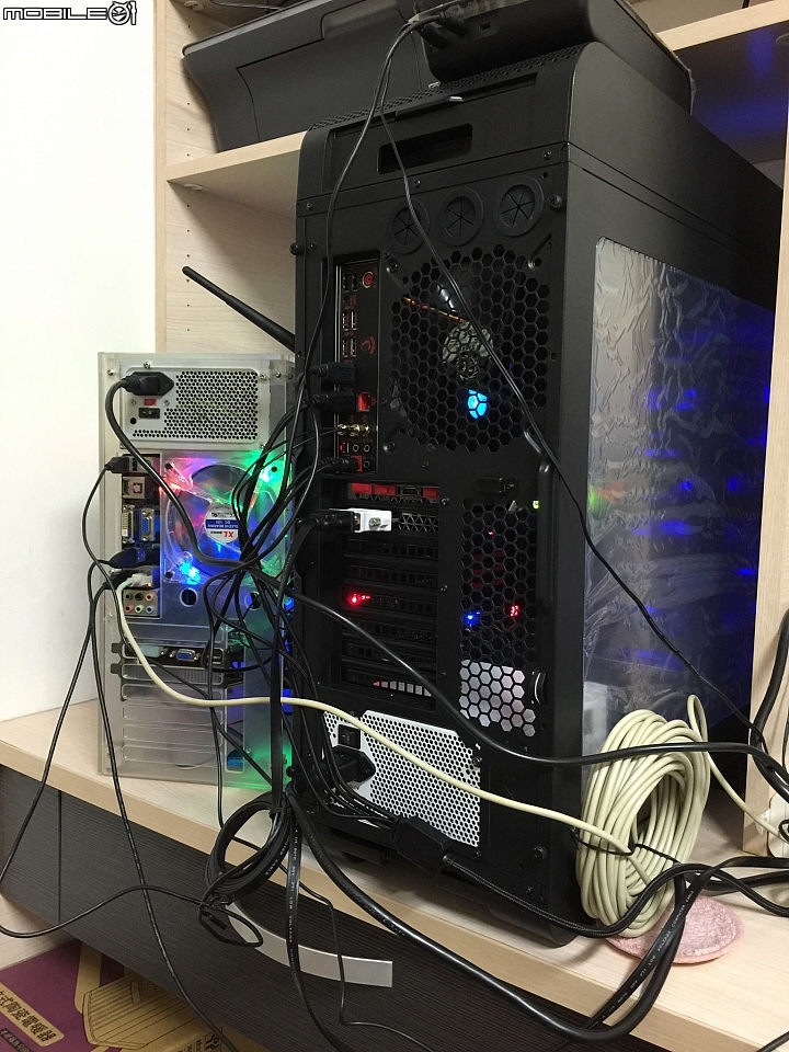 ［開箱］只能勇敢之敗下去就對了１０３Ｋ電腦（含ＲＡＺＥＲ鍵盤滑鼠）分享