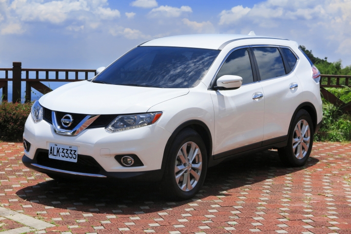 Nissan X-trail 2.0-連假阿里山觀日出