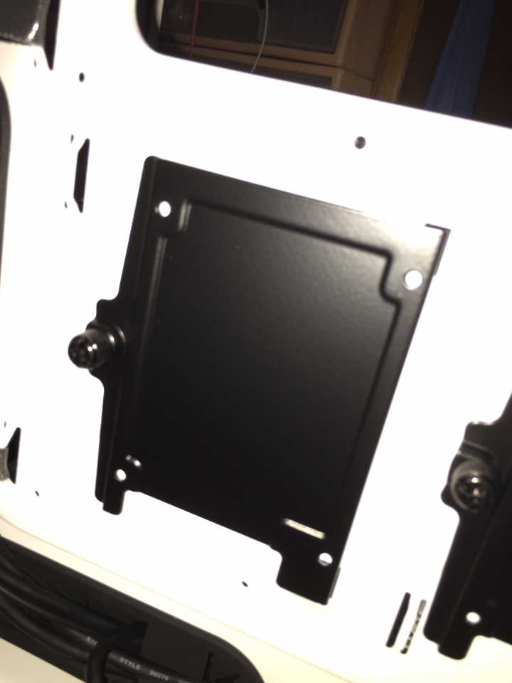 開箱 Fractal Design Define R5 靜音電腦機殼(透側版)(消光白)