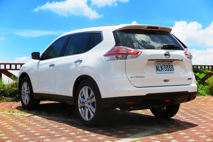 Nissan X-trail 2.0-連假阿里山觀日出