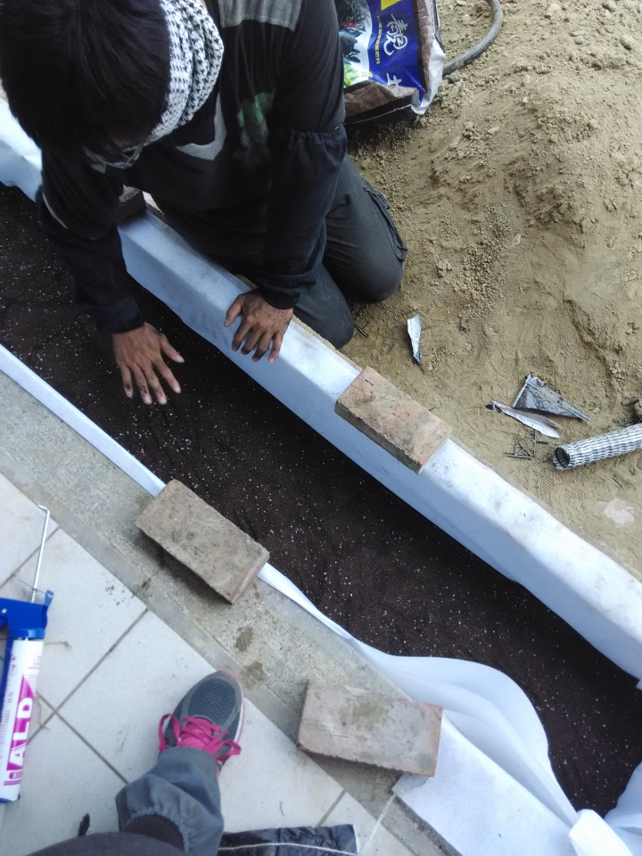 水泥底花圃底部排水實作(6/21更新自動灑水裝置)