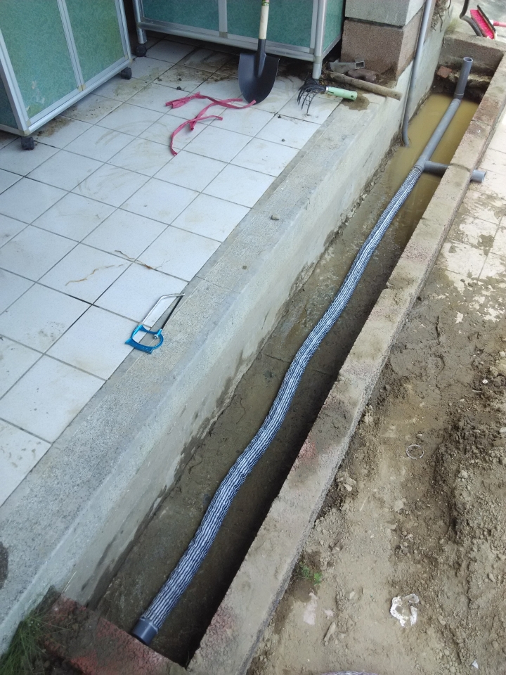 水泥底花圃底部排水實作(6/21更新自動灑水裝置)