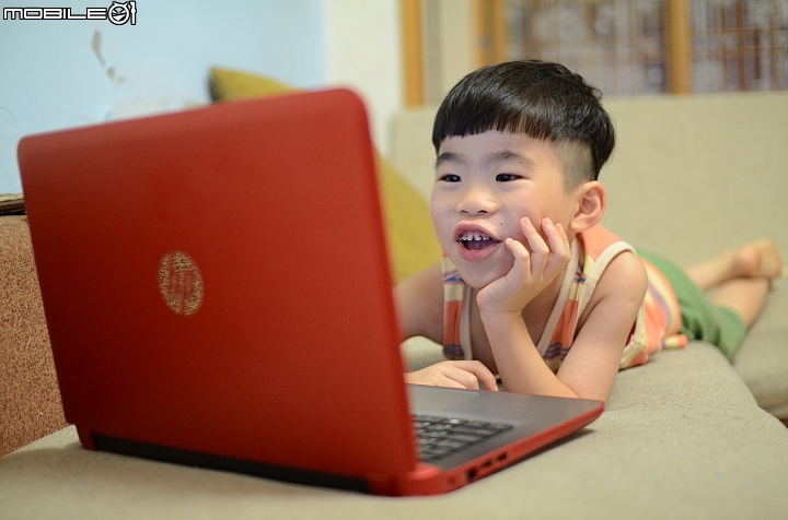 [原創測試] 阿賊的 HP Pavilion 英倫紅 工作生活一把抓