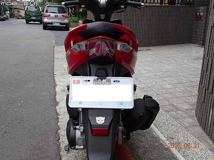 紅通通的小車  VJR 125  不專業開箱文