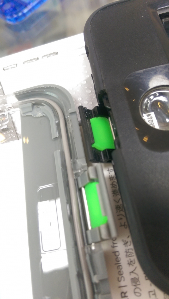 LIFEPROOF IPHONE 6 PLUS NUUD 充電孔卡榫斷掉 保固與經驗分享(亞洲官網購買)