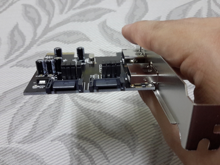 [開箱] 老電腦的飛翔升級~~Uptech UT230 & SC310 擴充卡開箱 (U3S6)