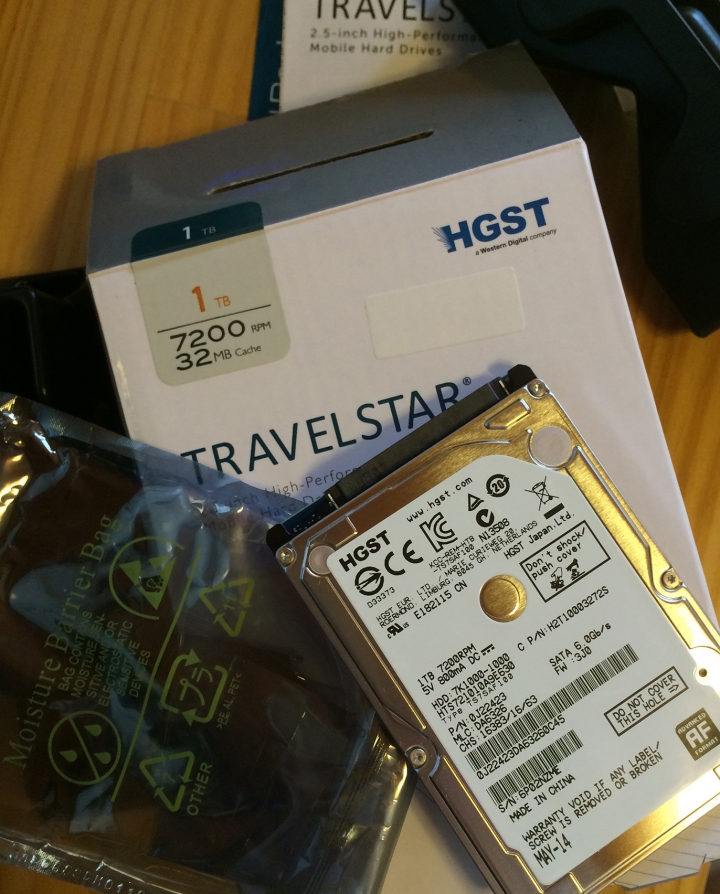 HGST 令人失望的處理態度。（原 HITACHI）