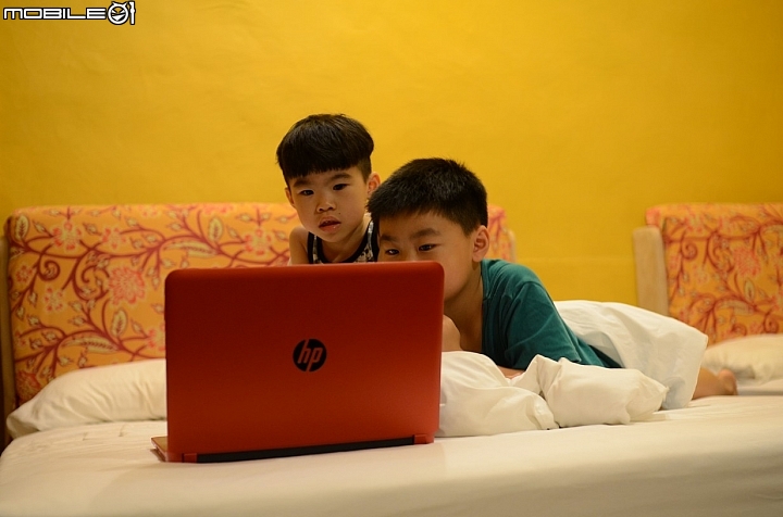 [原創測試] 阿賊的 HP Pavilion 英倫紅 工作生活一把抓