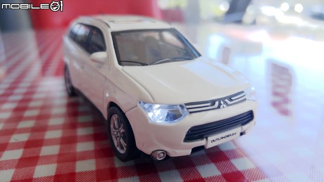 走吧。熊熊家族來去三菱賞車去