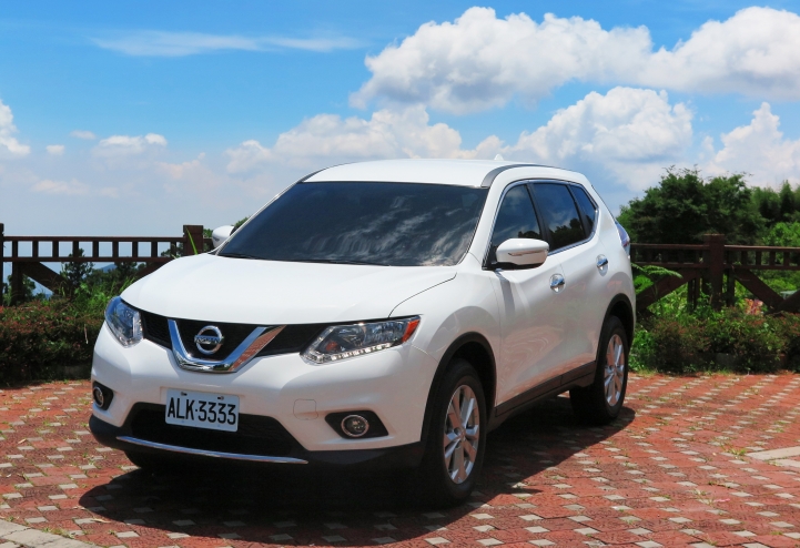 Nissan X-trail 2.0-連假阿里山觀日出