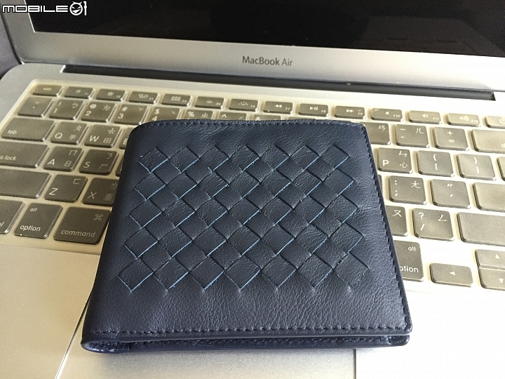 (開箱) Bottega Veneta® 義大利製 海軍藍分享