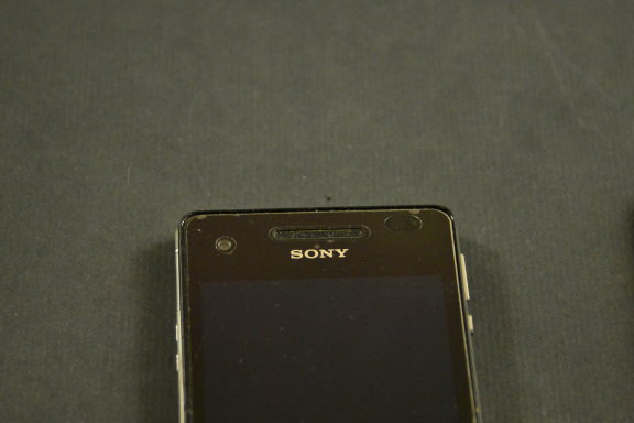 sony m4 雪白開箱 與 sony v 雪白關箱