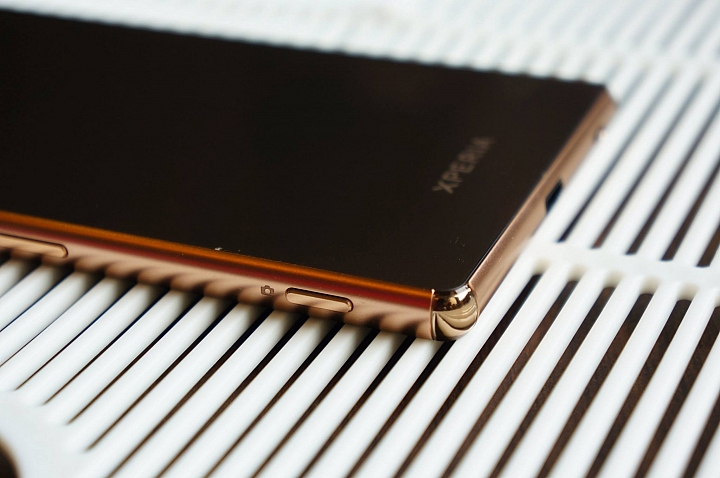  SONY XPERIA Z3 Plus (晨曦金) 小開箱&下水儀式
