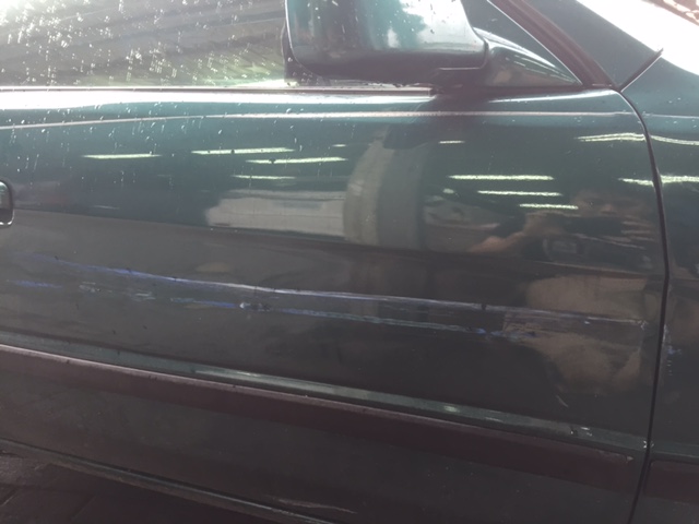 97年的tercel等待前車左轉時被右轉車擦撞.......車行卻告知車子殘值不高可能要自己補貼修車費用