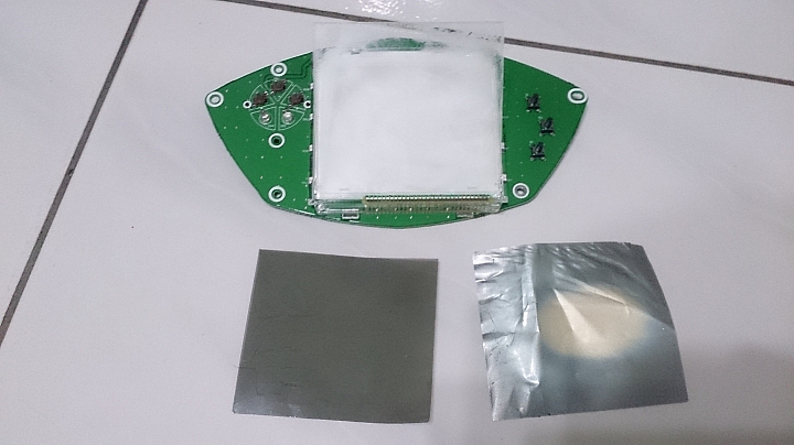 舊FIGHTER 液晶螢幕淡化 偏光片更換成功