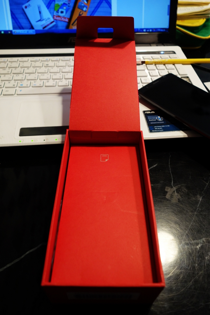 LG G4 極碳黑 開箱(贈品一起開)