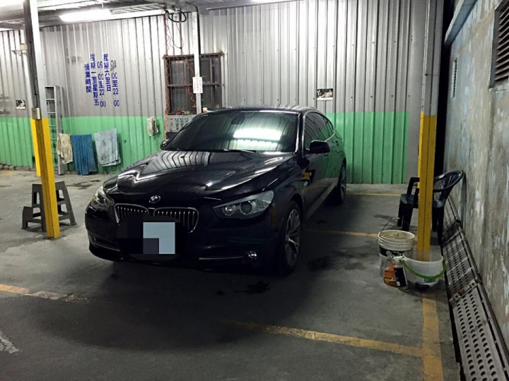 BMW  F07  蓋大樓囉~~